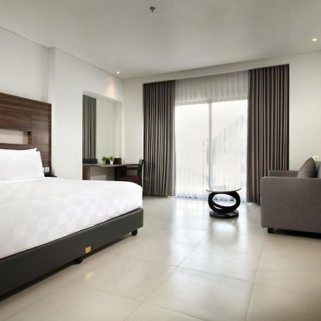 Helios Hotel & Convention Watampone Bagian luar foto